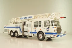 Smeal Spartan 105 RM USA 2015, fire ladder, white, Altaya 1:43