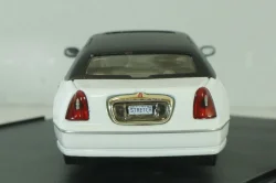 Lincoln Town Car Limousine 2000, white, 10110, Sun Star 1:43 Уценка!