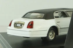 Lincoln Town Car Limousine 2000, white, 10110, Sun Star 1:43 Уценка!