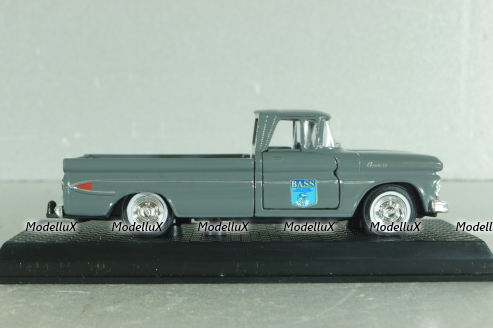 Chevrolet Apache pickup nruck 1961, grey, 68600, Road Champs 1:43