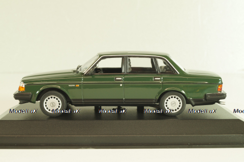 Volvo 240 GL 1986, dark green, 940171404, Maxichamps 1:43