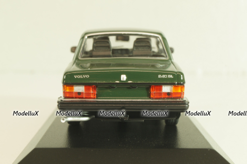 Volvo 240 GL 1986, dark green, 940171404, Maxichamps 1:43