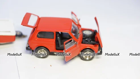 Toyota Land Cruiser FJ79 MDT Southern Scorpion 6X6 Beige 2014, GLM Models 1:43