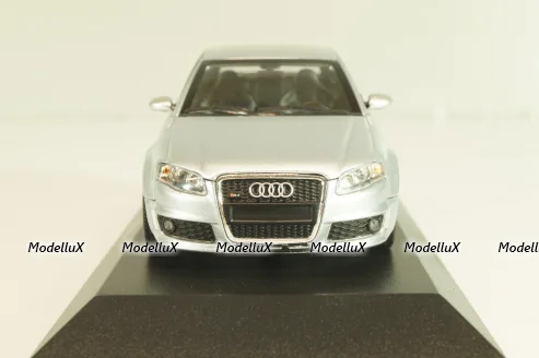 Audi RS4 (B7) 2004 silver metallic, 940014601, Maxichamps 1:43