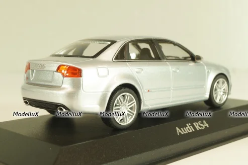 Audi RS4 (B7) 2004 silver metallic, 940014601, Maxichamps 1:43