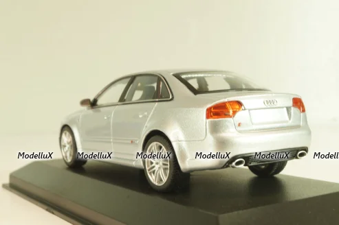 Audi RS4 (B7) 2004 silver metallic, 940014601, Maxichamps 1:43