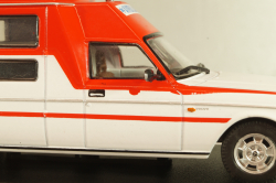 Volvo 264  Ambulance 1985, white/red, 7495006, Ambulance Collection #6, Atlas 1:43