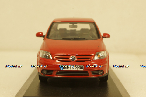 Volkswagen Golf Plus 2005 red 5M0099300A3X Minichamps 1:43