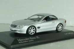 Mercedes-Benz SL 500 (R230) with operation roof 2001, silver, 400032030, Minichamps 1:43