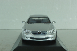 Mercedes-Benz SL 500 (R230) with operation roof 2001, silver, 400032030, Minichamps 1:43