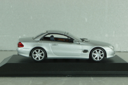 Mercedes-Benz SL 500 (R230) with operation roof 2001, silver, 400032030, Minichamps 1:43