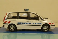 Peugeot 807 Smur,   Cararama 1:43 