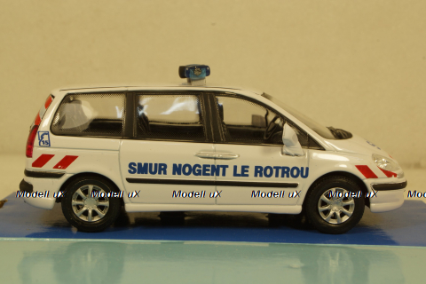 Peugeot 807 Smur,   Cararama 1:43