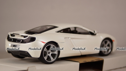 McLaren MP4-12C 2011, white, 18-21074, Bburago 1:24