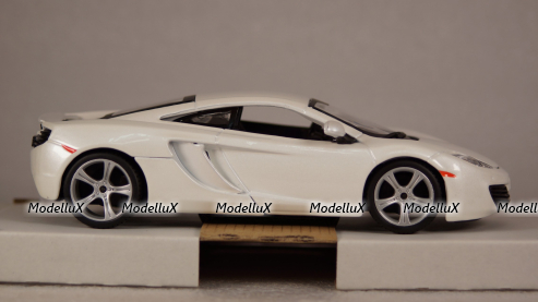 McLaren MP4-12C 2011, white, 18-21074, Bburago 1:24