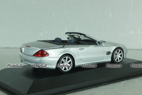 Mercedes-Benz SL 500 (R230) with operation roof 2001, silver, 400032030, Minichamps 1:43