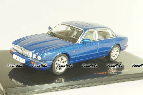 Jaguar XJ8 (X308) 1998, blue, CLC588, IXO 1:43