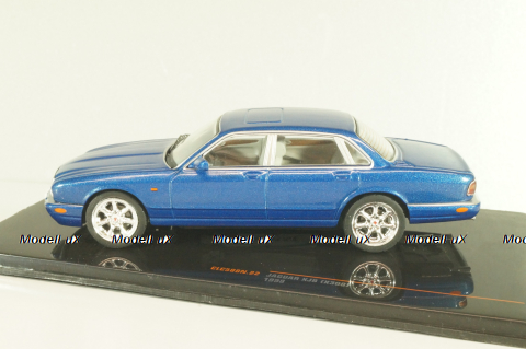 Jaguar XJ8 (X308) 1998, blue, CLC588, IXO 1:43