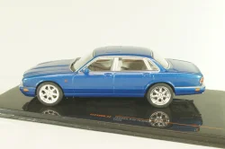 Jaguar XJ8 (X308) 1998, blue, CLC588, IXO 1:43