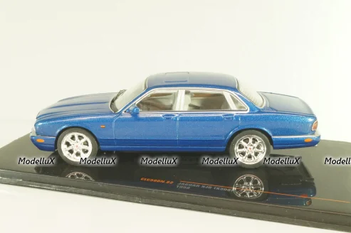 Jaguar XJ8 (X308) 1998, blue, CLC588, IXO 1:43