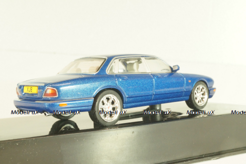 Jaguar XJ8 (X308) 1998, blue, CLC588, IXO 1:43