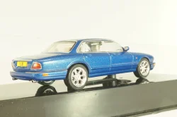 Jaguar XJ8 (X308) 1998, blue, CLC588, IXO 1:43