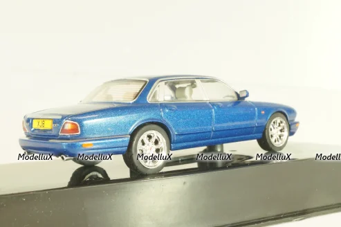 Jaguar XJ8 (X308) 1998, blue, CLC588, IXO 1:43