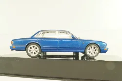 Jaguar XJ8 (X308) 1998, blue, CLC588, IXO 1:43
