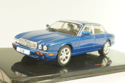 Jaguar XJ8 (X308) 1998, blue, CLC588, IXO 1:43