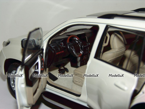 Toyota Land Cruiser Prado 150 SUV 1:18