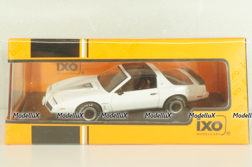 Pontiac Firebird 1982, white, CLC582, IXO 1:43