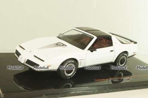 Pontiac Firebird 1982, white, CLC582, IXO 1:43
