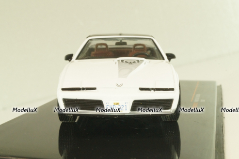 Pontiac Firebird 1982, white, CLC582, IXO 1:43