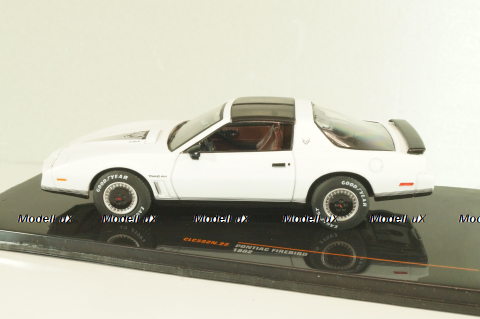 Pontiac Firebird 1982, white, CLC582, IXO 1:43