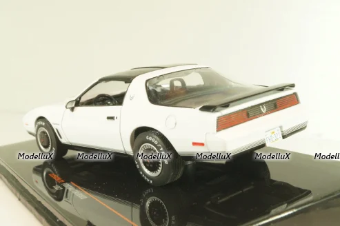 Pontiac Firebird 1982, white, CLC582, IXO 1:43