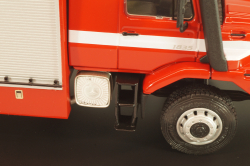 Mercedes-Benz Zetros 1833 A 4x4 TLF 20/4500, пожарный автомобиль, красный, TR4839, TruckTyr 1:43