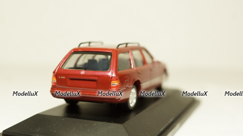 Mercedes E320 W124 бордовый, Herpa 1:43