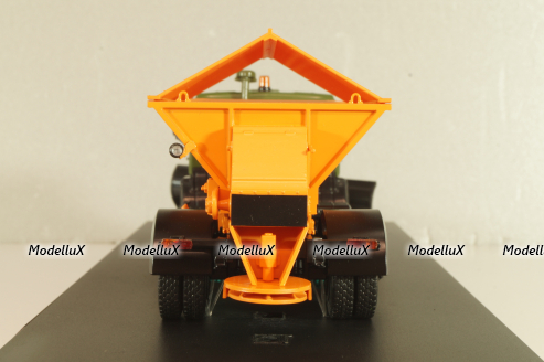 КО-806 машина комбинированная, на шасси Камаз-4925, хаки/оранжевый, TR4837, TruckTyr 1:43