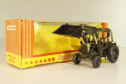 МТЗ-80 погрузчик, Трактор Беларусь 1974, камуфлированный, пластик, Торговый дом Компаньон 1:43