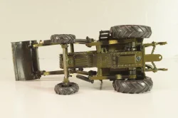 МТЗ-80 погрузчик, Трактор Беларусь 1974, камуфлированный, пластик, Торговый дом Компаньон 1:43