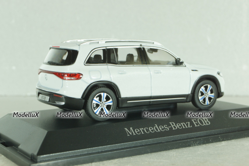 Mercedes 207D Van transport edition 1987, CLC224, IXO 1:43
