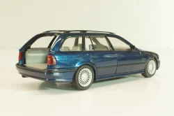 BMW 520i Touring (E39) 1995, dark blue, Schuco 1:43 Уценка!
