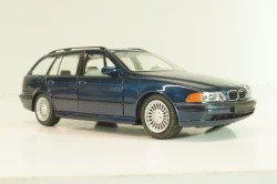 BMW 520i Touring (E39) 1995, dark blue, Schuco 1:43 Уценка!