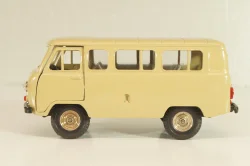 Уаз-452 А41, бежевый, 1991г., Тантал/Радон 1:43
