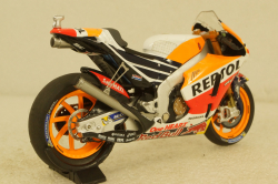 Honda RC213V #26 MotoGP 2017 Dani Pedrosa, 182171126, Minichamps 1:18