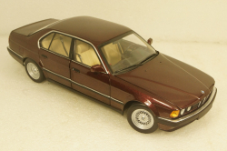 BMW 730i (E32) 1986 red, 100023007, Minichamps 1:18
