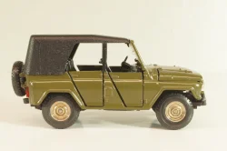 Уаз-469 А34, хаки, Тантал/Радон 1:43