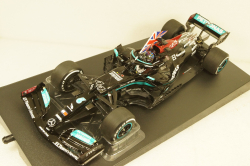 Mercedes AMG Petronas Formula1 Team W12E Performance L. Hamilton Winner British GP 2021, Minichamps 1:18
