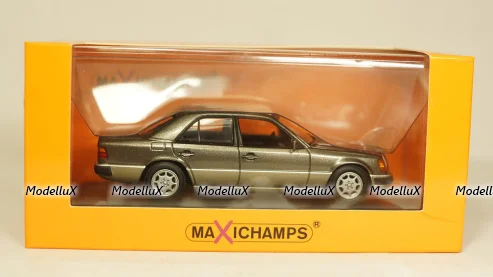 Mercedes AMG Petronas Formula1 Team W12E Performance L. Hamilton Winner British GP 2021, Minichamps 1:18