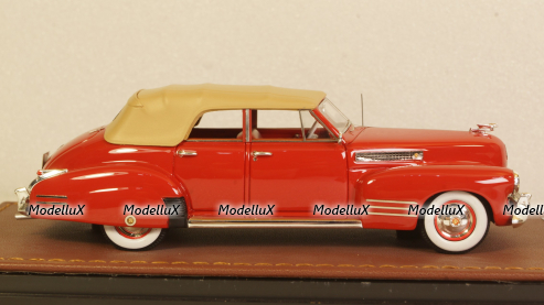 Cadillac Series 62 Sedan Convertible Red Closed top 1941, GLM119202, GLM Models 1:43